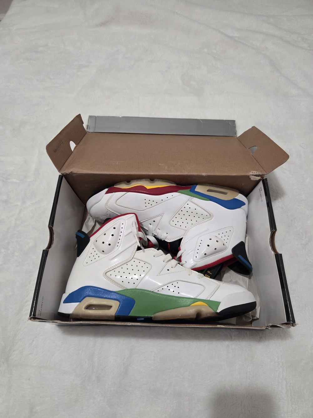 Nike White Multi-Accent Men’s Sneakers